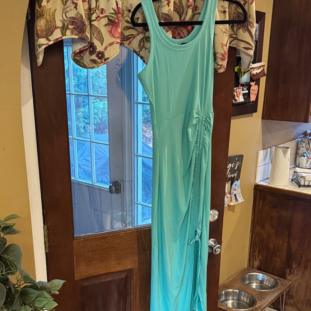 Elegant Teal Sleeveless Maxi Dress